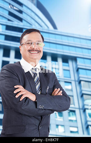1 indische Business Man Standing pose Stockfoto
