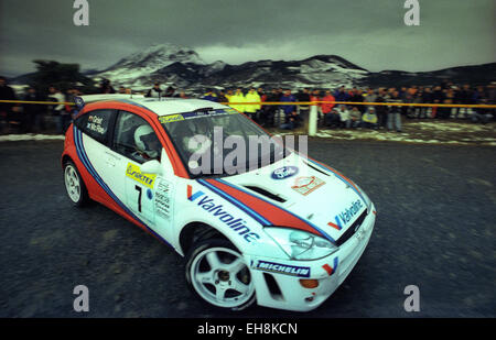 Colin McRae und Nicky Grist fahren ihre Ford Focus WRC auf einer Bühne in der 1999-Rallye Monte carlo Stockfoto