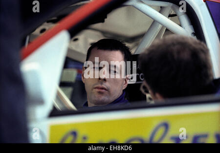 Colin McRae in seinem Ford Focus WRC an eine Service-Station auf der Rallye Monte Carlo 1999 Stockfoto