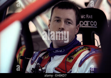 Colin McRae in seinem Ford Focus WRC an eine Service-Station auf der Rallye Monte Carlo 1999 Stockfoto