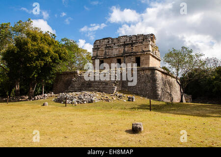 Chichen Itza Edificio de Las Monja Nonnenkloster Stockfoto