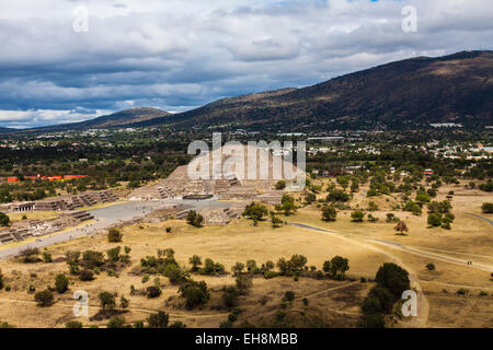 Pyramiden von Sonne und Mond in Teotihuacán, Mexiko Stockfoto