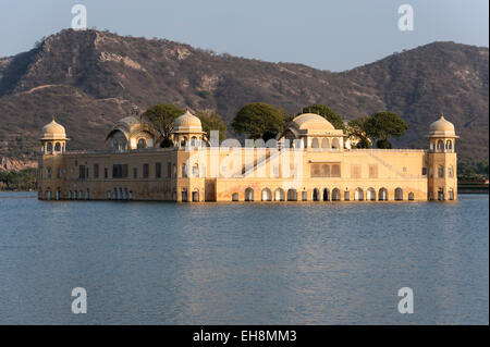JAL Mahal (Wasserpalast) auf Mann Sagar See in Jaipur, Rajasthan, Indien Stockfoto