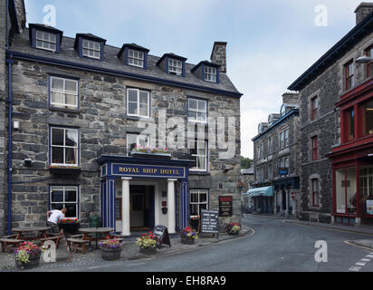 Royal-Schiff-Hotel im Ortszentrum. Snowdonia-Nationalpark, Gwynedd, Wales, UK. Stockfoto