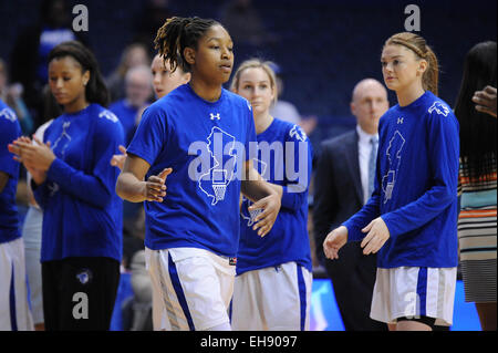 Rosemont, Illinois, USA. 9. März 2015. Seton Hall Pirates vorwärts Tabatha Richardson-Smith (1) wird vor 2015 große Ost Frauen-Basketball-Turnier-Spiel zwischen Seton Hall Pirates und die St. Johns Red Storm in der Allstate Arena in Rosemont, Illinois eingeführt. Patrick Gorski/CSM/Alamy Live-Nachrichten Stockfoto