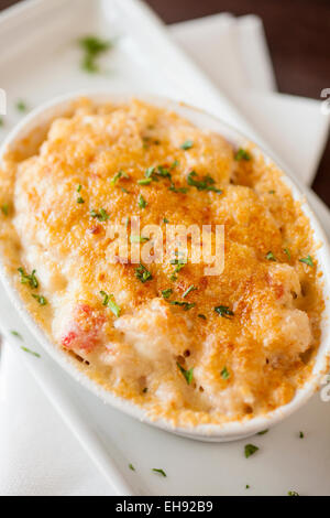 Hummer-Mac 'n Käse garniert mit Trüffelöl, Corktree Keller Wein Bar & Bistro, Carpinteria, Kalifornien Stockfoto