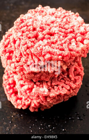 Gefrorenes Rindfleischburger, Hamburger, Hackfleisch Stockfoto