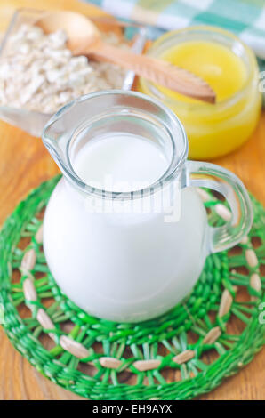 Oa-Flocke, Milch und Honig Stockfoto