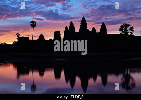 Sonnenaufgang am Tempel von Angkor Wat in Kambodscha Stockfoto