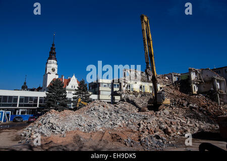 Abriss, Hish-Hochhaus, Skelett, Ruinen, Verwaltungsgebäude, Urbanism, Opava, Tschechien Stockfoto