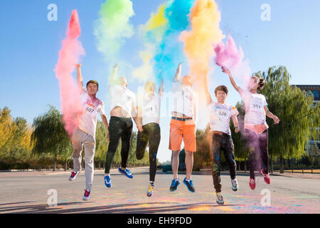 Menschen an der Startlinie von The Run Farbe Stockfoto