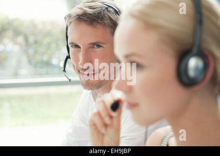 Mitarbeiter im Call-center Stockfoto