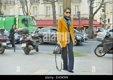 Mag Zhang Ankunft bei der Chloe Herbst 2015-Modenschau in Paris - 8. März 2015 - Foto: Start-und Landebahn Manhattan/Celine Gaille /Mindesthonorar 50, - EUR/minimale Gebühr 50, - EUR/Picture Alliance Stockfoto