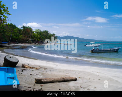 Der Strand in der Nähe von Zentrum von Puerto Viejo, Limon, Costa Rica. Stockfoto