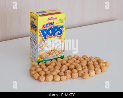 Ein Spaß-Größe Feld von Kellogg's Corn Pops Getreide.  Kanadische Version gezeigt. Stockfoto