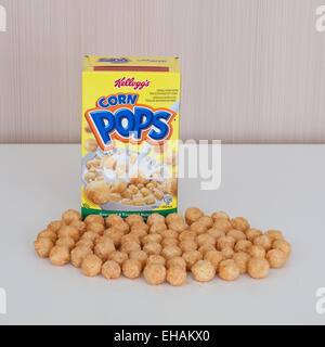 Ein Spaß-Größe Feld von Kellogg's Corn Pops Getreide.  Kanadische Version gezeigt. Stockfoto