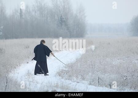 Japanischer Ninja Winter Porträt Stockfoto