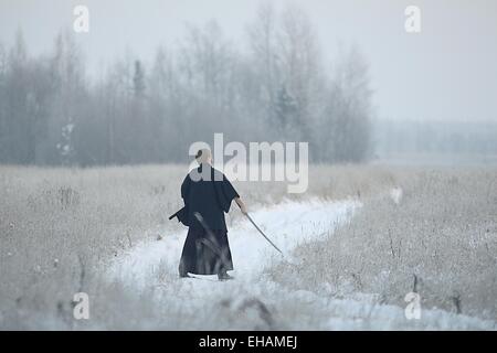 Japanischer Ninja Winter Porträt Stockfoto