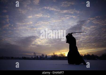 Japanischer Ninja Winter Porträt Stockfoto