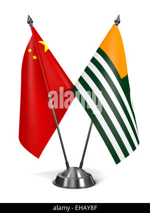 China und Azad Kashmir - Miniatur-Flags, Isolated on White Background. Stockfoto