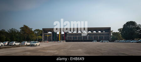 Der High Court von Chandigarh, entworfen von dem Architekten Le Corbusier Stockfoto