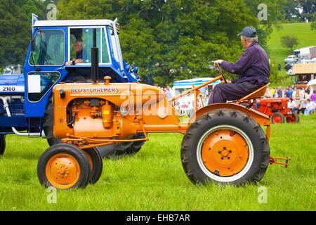 Klassische Traktor Allis Chalmers. Skelton Show Cumbria, England, UK. Stockfoto