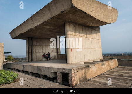 Das Dach des das Sekretariat Gebäude von Le Corbusier in Chandigarh, Indien Stockfoto