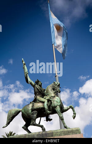 Argentinien, Buenos Aires, Plaza de Mayo, Denkmal für General Manuel Belgrano Stockfoto