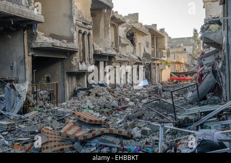 Ein Blick auf die Zerstörung in Ain al-Arab auch bekannt als Kobanê, die Straßen sind Schutt gefüllt und großer Teil der Stadt wurde verwüstet nannte man sie "Stalingrad", nach Monaten des Kämpfens und wilden Streiks gegen die Aufständischen Dschihad in Kobane Luft. © Jonathan Raa/Pacific Press/Alamy Live-Nachrichten Stockfoto