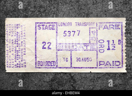 Alte 50er Jahre London Busticket Stockfoto