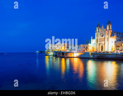 Mittelmeer Europa, Malta, Sliema Waterfront, Karmeliterkirche Stockfoto