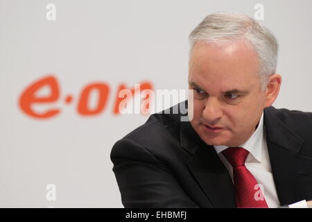 Düsseldorf, Deutschland. 11. März 2015. Johannes Teyssen, Vorstandsvorsitzender der EON AG, Jahrespressekonferenz, Düsseldorf, 11.03.2015. Bildnachweis: Jürgen Schwarz/Alamy Live-Nachrichten Stockfoto