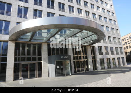 Düsseldorf, Deutschland. 11. März 2015. EON AG Hauptsitz, Düsseldorf, 11.03.2015. Bildnachweis: Jürgen Schwarz/Alamy Live-Nachrichten Stockfoto