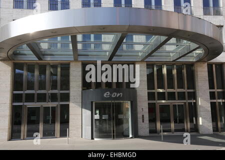 Düsseldorf, Deutschland. 11. März 2015. EON AG Hauptsitz, Düsseldorf, 11.03.2015. Bildnachweis: Jürgen Schwarz/Alamy Live-Nachrichten Stockfoto