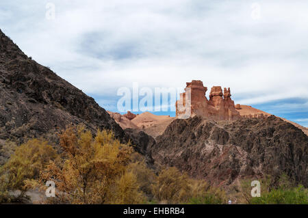 Tal der Burgen in Sharyn Canyon.  Sharyn Canyon ist eine 80 km-Schlucht am Fluss Beans, 200 Kilometer östlich von Almaty. Kasachisch Stockfoto