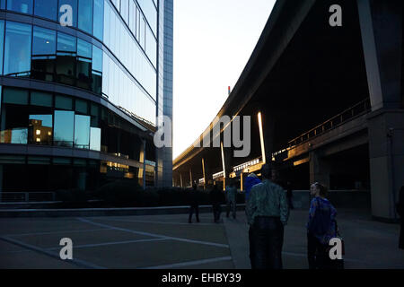 Neben der Westway Stockfoto