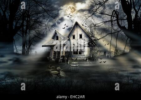 Geisterhaus mit dunklen scary Horror-Atmosphäre Stockfoto