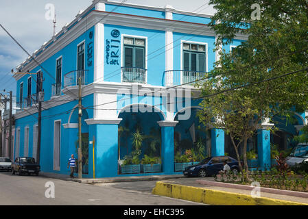 Hell blau Hotel del Rijo Hause Dr. Antonio Guanahacabibes Garcia Rijo 1852 1912 war Kuba Sancti Spiritus behandelt armen kostenlos Stockfoto