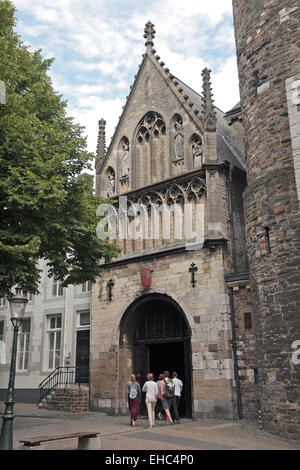 Die Basiliek van Onze Lieve Vrouwe (Basilika unserer lieben Frau), Onze Lieve Vrouweplein, Maastricht, Limburg, Niederlande. Stockfoto