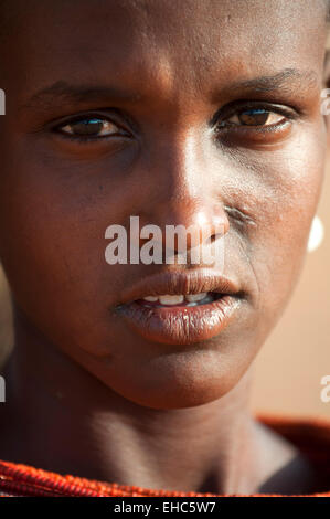Nahaufnahme einer jungen Rendille Frau, Gegend Korr, Kenia Stockfoto
