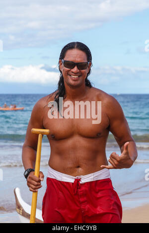 Ausleger-Kanu-Guide bei Wailea Beach, Maui Stockfoto