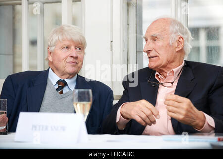 Peter Schnee und Stanley Johnson in den Oldie literarischen Mittagessen 03.10.15 Stockfoto