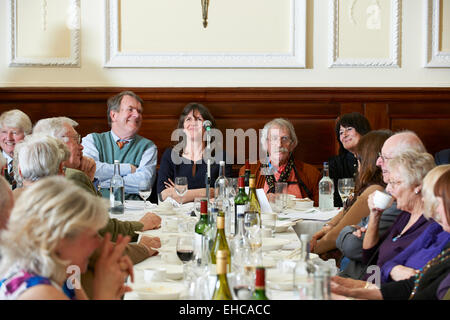 Jeremy Lewis, Emma Bridgewater, Tom Priestley & Valerie Grove bei der Oldie literarischen Mittagessen 03.10.15 Stockfoto