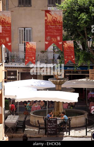 Den Place Aux Aires in der alten Stadt Grasse an der Côte d ' Azur, Frankreich Stockfoto