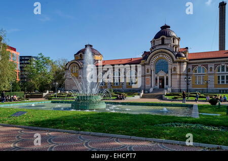 Alten renovierten Gebäude der ehemaligen Stadt öffentliche Bäder in Sofia, Bulgarien Stockfoto