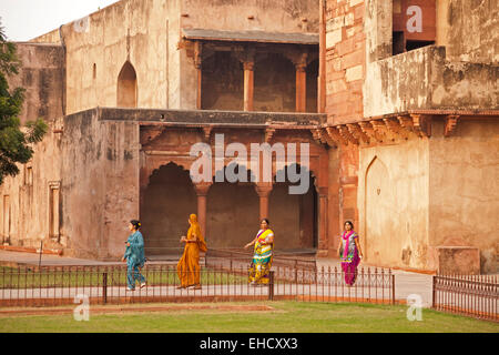 Innenhof des Roten Forts in Agra, Uttar Pradesh, Indien, Asien Stockfoto