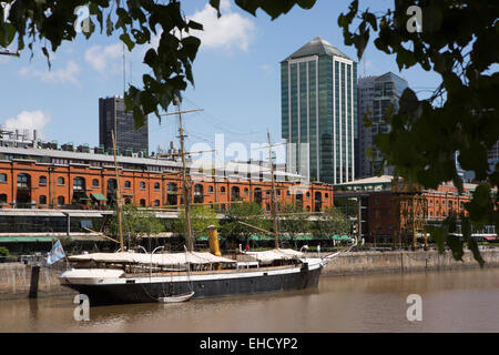 Argentinien, Buenos Aires, Puerto Madero, Museum Segelschiff ARA Uruguay in Kai festgemacht Stockfoto