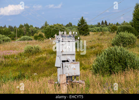 Alte Strom Umspannwerk im Dorf Stockfoto