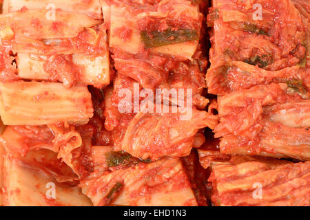 Nahaufnahme der geschnittenen Gimchi, koreanische traditionelle Speisen. Stockfoto