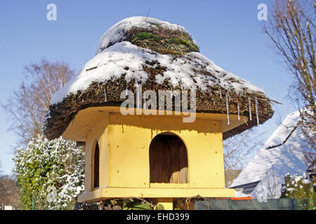 Voliere im winter Stockfoto